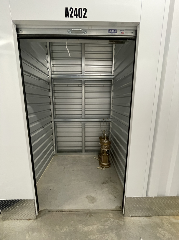 Storage Unit Auction in Knoxville, TN at Mini Storage Depot Oak Ridge ends on 27th September